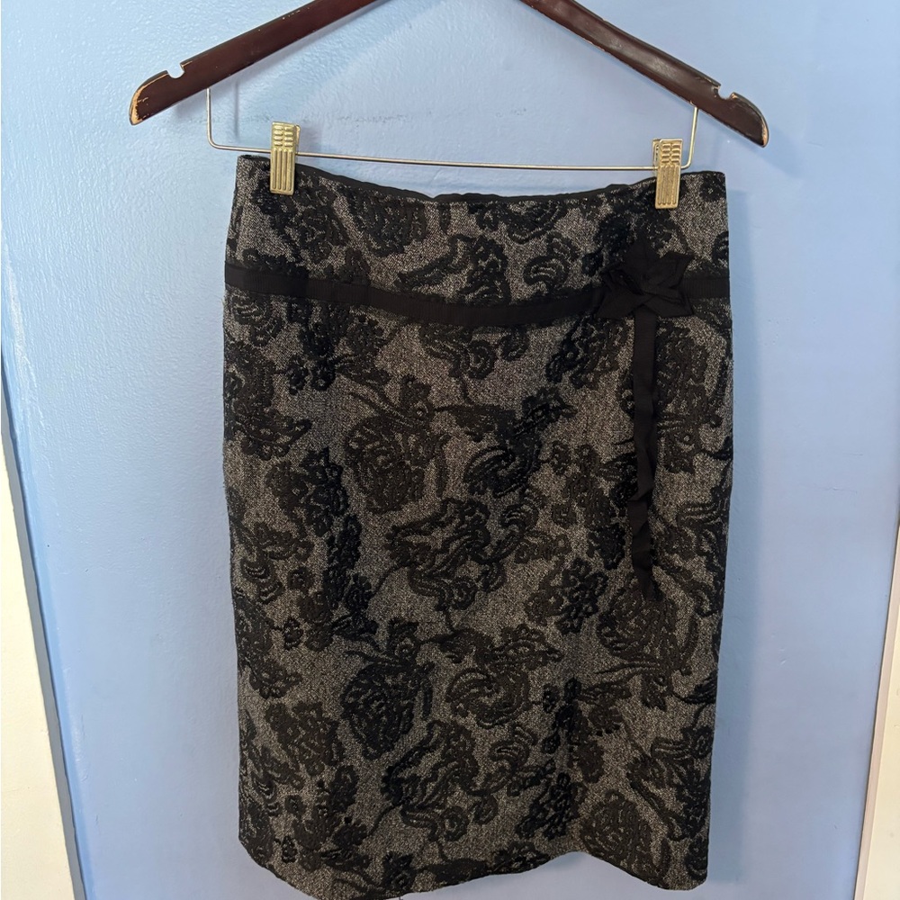 Ann Taylor Elegant Black and Gray Pencil Skirt